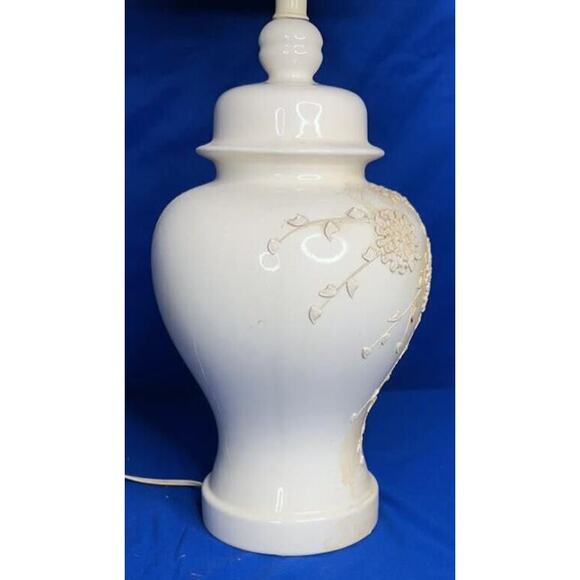 Vintage Ginger Jar Table Lamp w/ Floral Relief & Square Shade 28" Tall Works - Picture 6 of 16